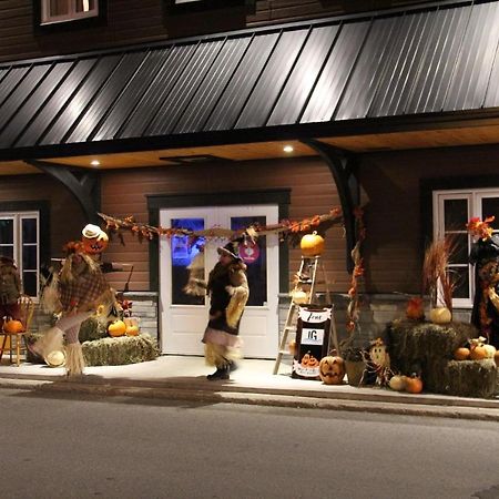 Auberge Du Vieux Faubourg Sainte Anne-des-Chênes Exterior foto